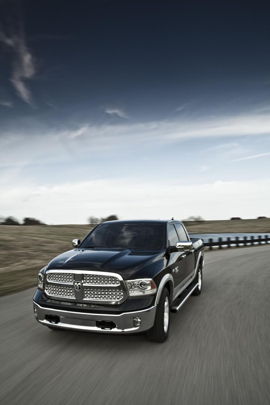  Dodge Ram 1500 2013 года  (фото 65 из 106)